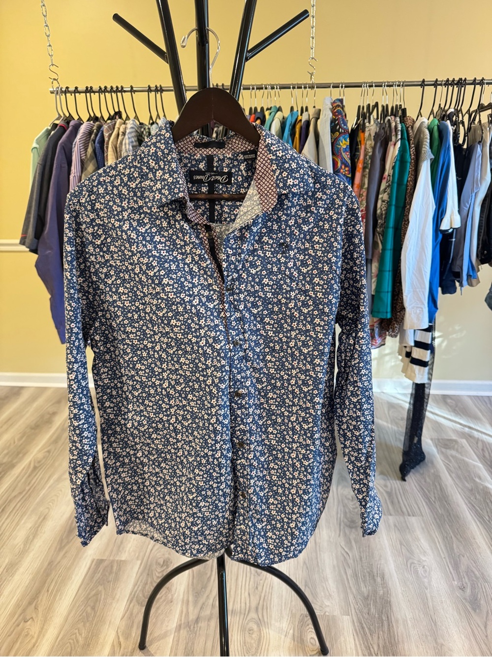 Robert Graham Navy Blue White Floral Button-Down Shirt